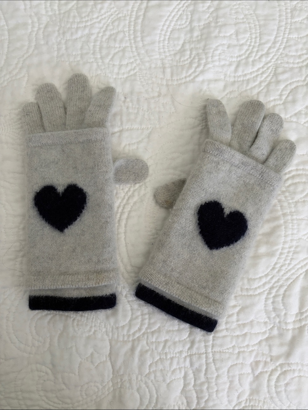 Alashan Cashmere gloves